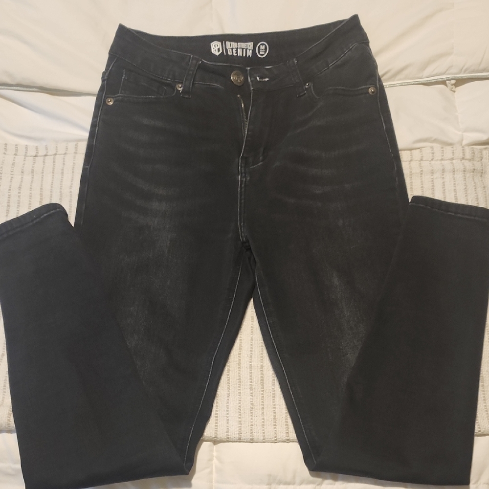 Born Primitive Women's Black Ultra Stretch Skinny Jeans